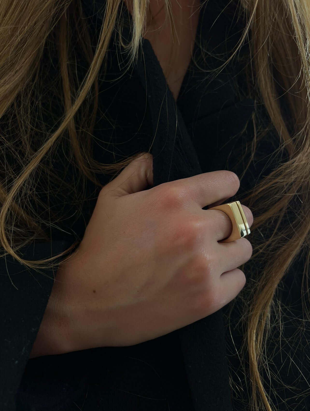 18k gold square band