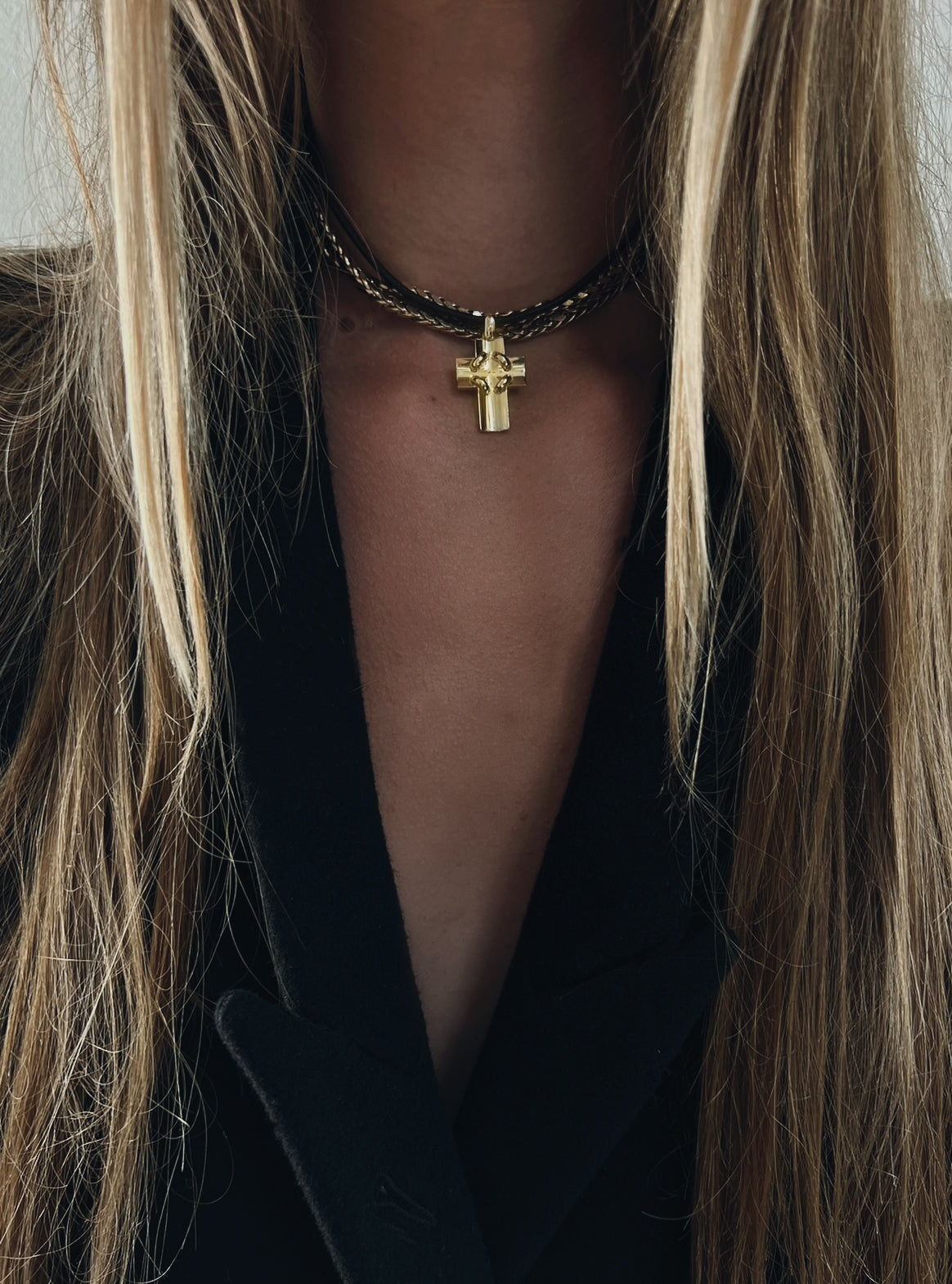 18k gold cross