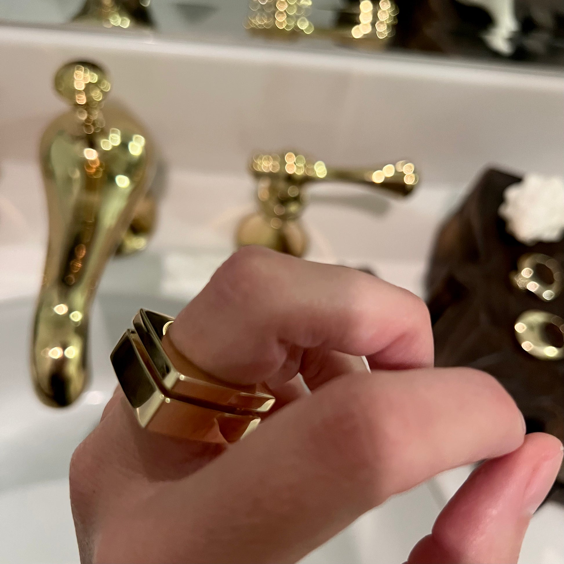 18k gold square band