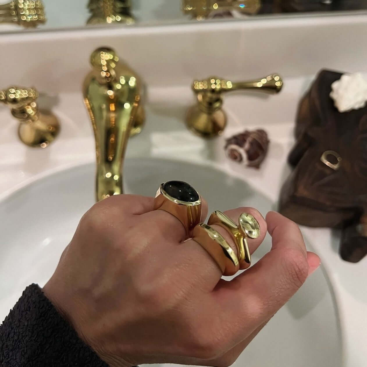 smokey quartz cabochon gold ring