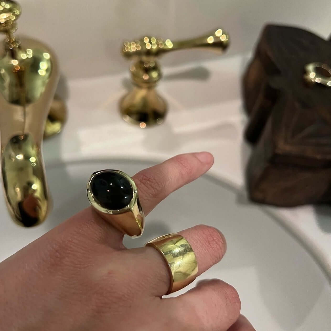 smokey quartz cabochon gold ring