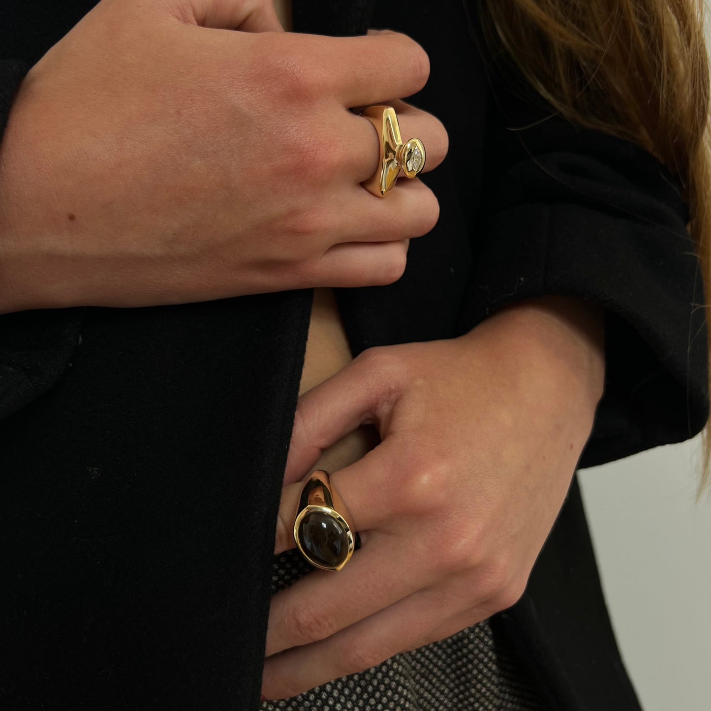 smokey quartz cabochon gold ring