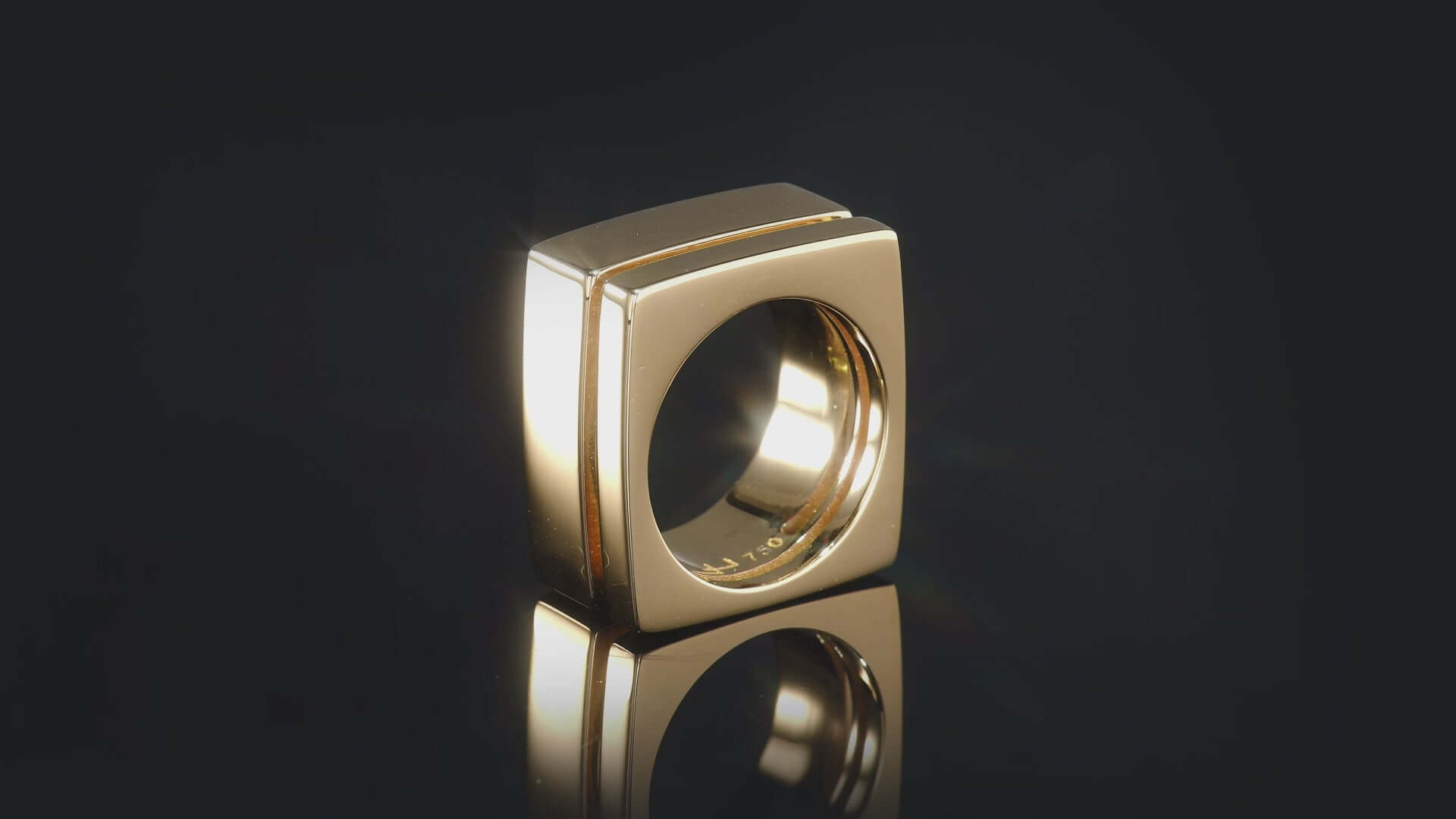18k gold square band
