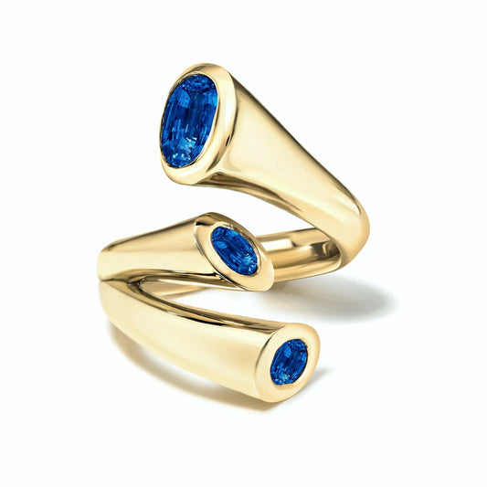 blue sapphire 18k gold ring