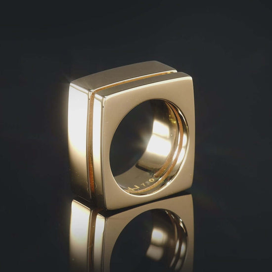 18k gold square band